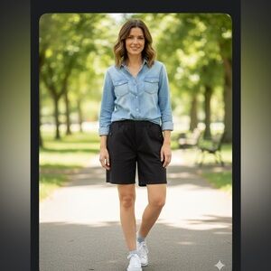 Croft & Barrow Women's Black Bermudas size Large NWT